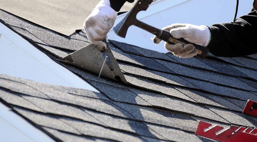 Professional gutter cleaning in Pearl, IL